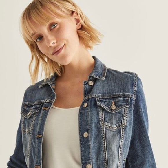 Jean Jacket - Picture 1 of 3